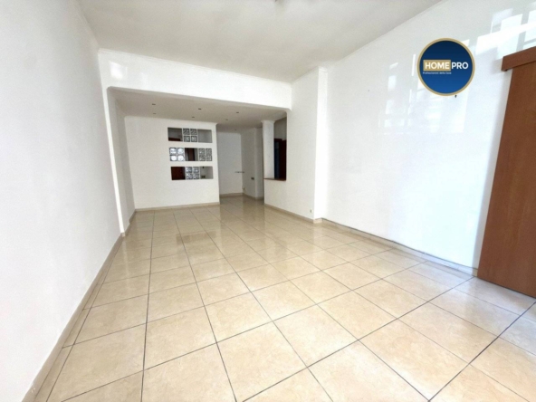 Trilocale con terrazzo di 42 mq, adiacente Piazza dei Tribuni